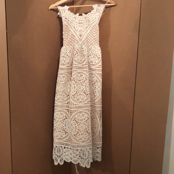Lacy midi dress - Picture 4 of 4